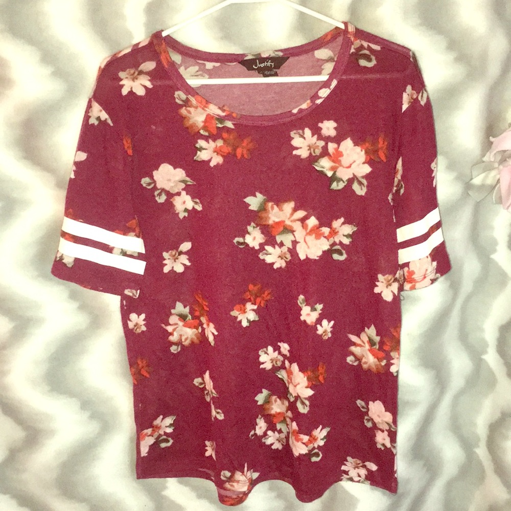 Juniors Large Knit-T with flower graphics
